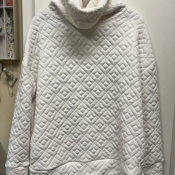 GAP Cream Quilted Women's Turtleneck Sweater - Picture 2 of 4